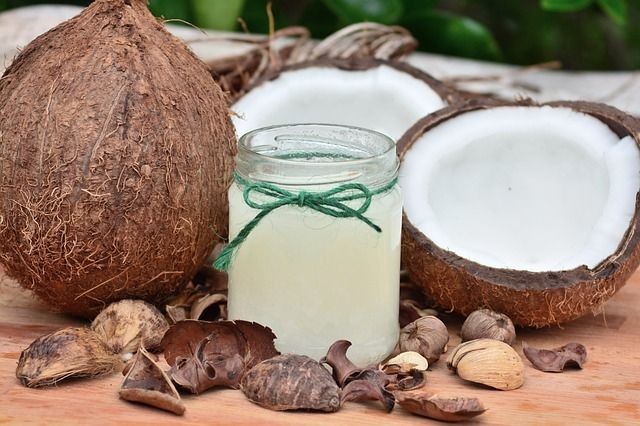 مزایا خواص و فوائد روغن نارگیل بر روی پوستهای مختلف