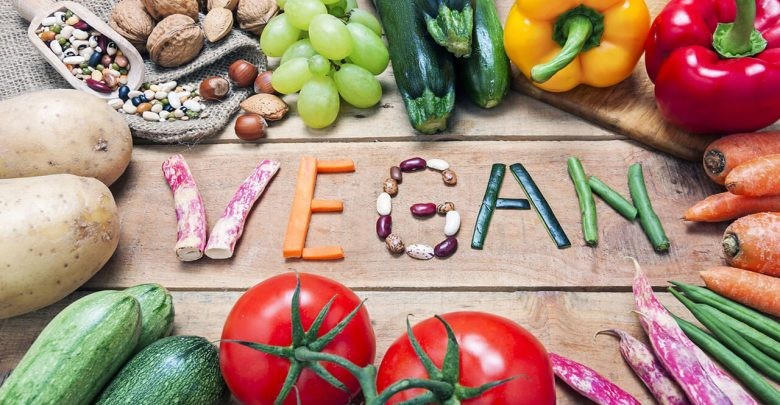 چگونه در رژیم غذایی وگان وزن خود را افزایش دهیم؟