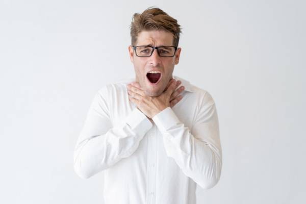 خارج کردن تیغ ماهی از گلو