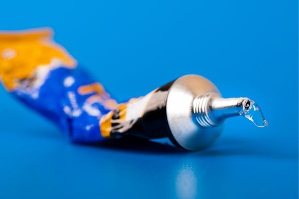 چسب گالنی چه کاری انجام میدهد؟
