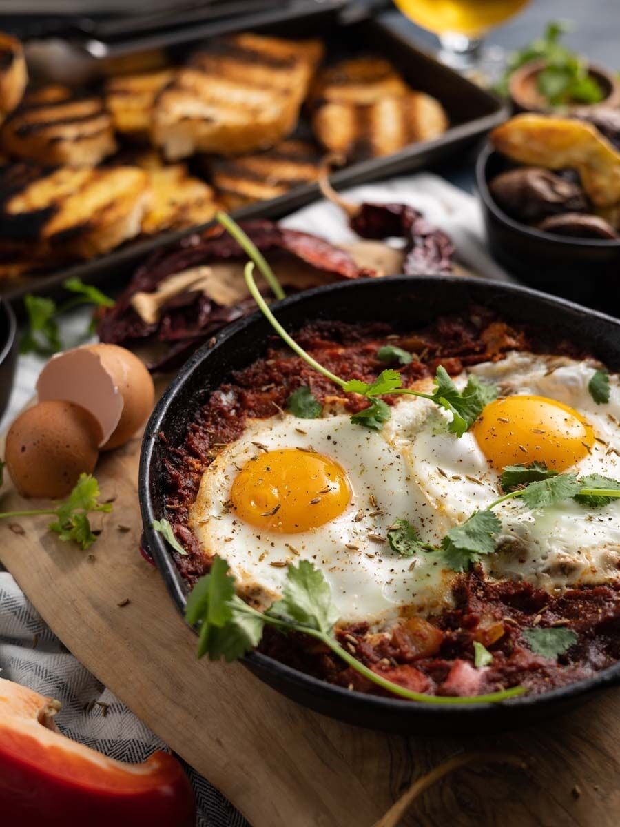 طرز تهیه تخم مرغ پخته مکزیکی با سیب زمینی سوخاری
