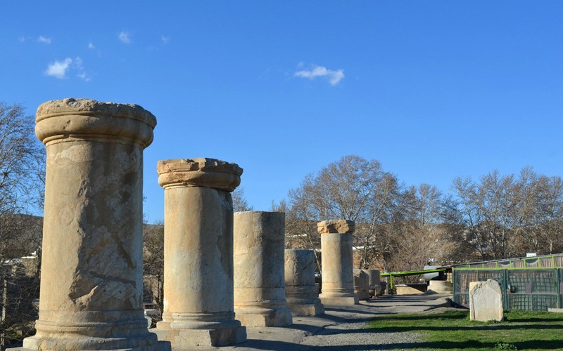 معبد آناهیتا، دومین بنای سنگی بزرگ ایران