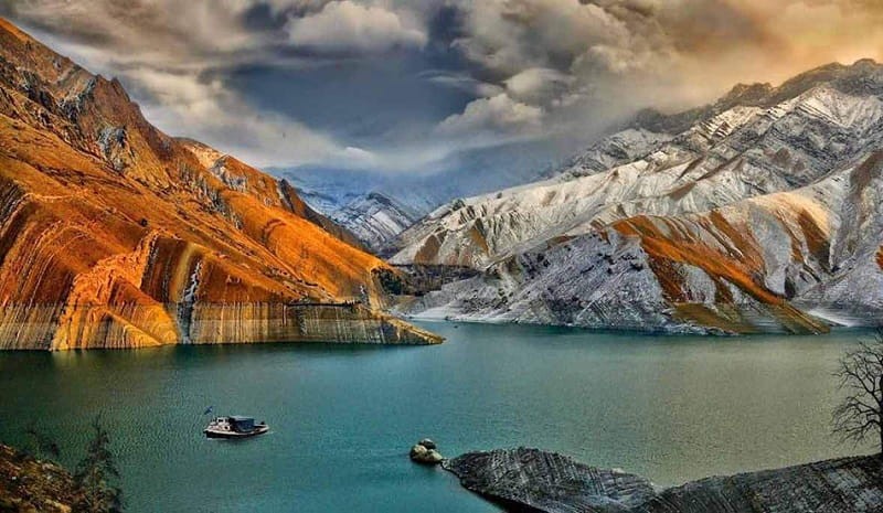 روستای آبی واریان نگینی سرسبز و زیبا 