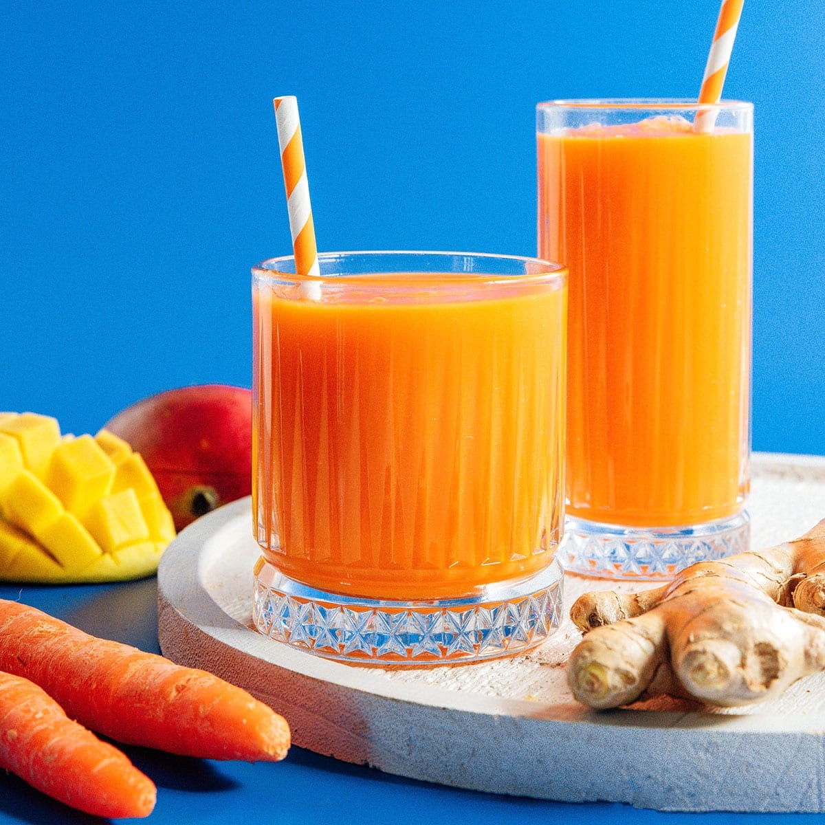 فواید شگفت انگیز آب هویج برای سلامتی