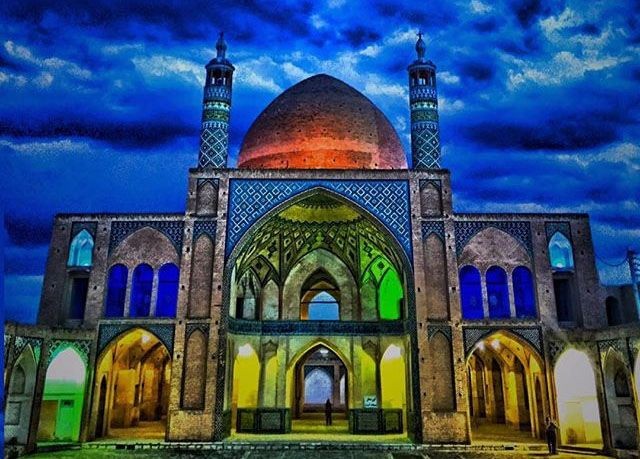 مسجد آقا بزرگ، فراتر از یک مسجد