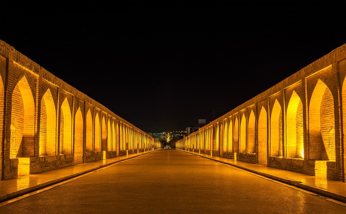 سی و سه پل، نماد معروف اصفهان