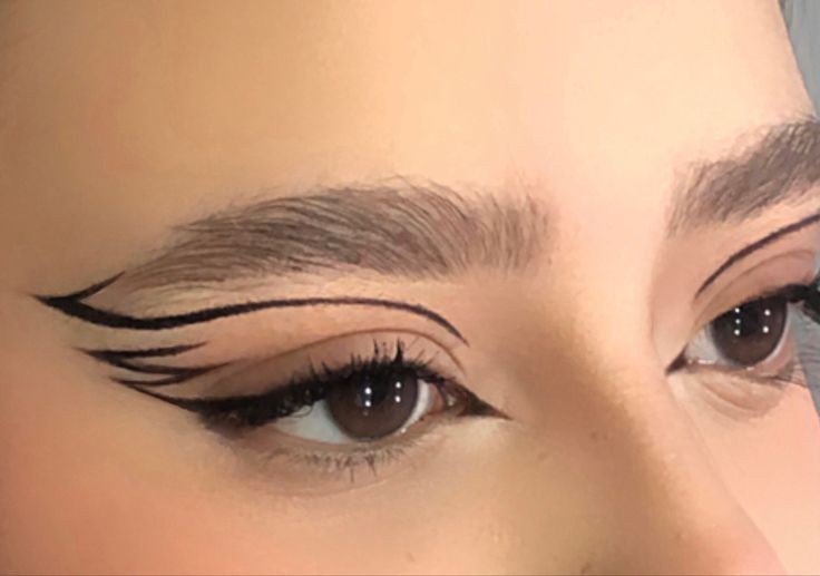 ایده طراحی خط چشم گرافیکی