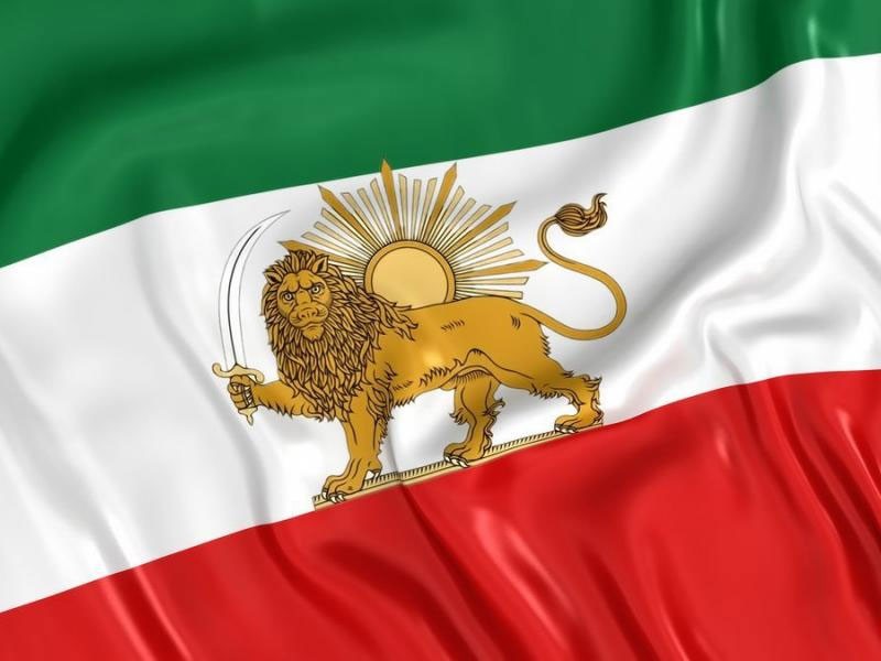 پرچم ایران، تاریخچه و نماد