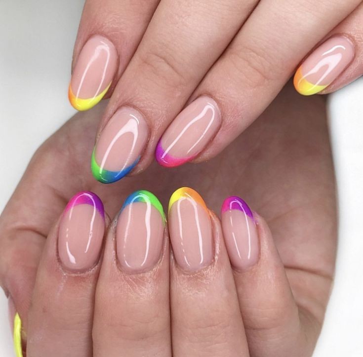 ایده طراحی ناخن رنگ رنگی مناسب فصل تابستان!