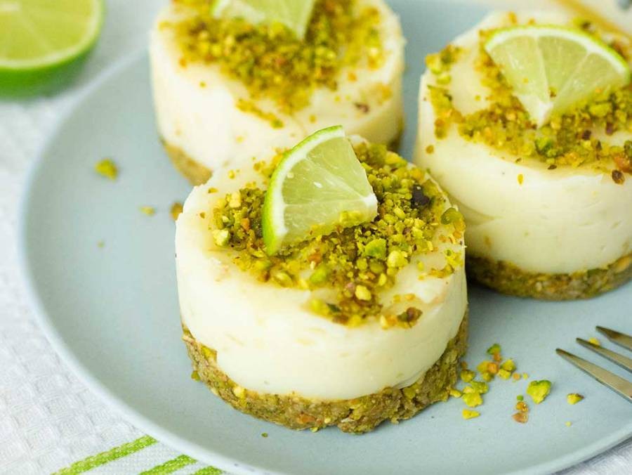 طرز تهیه انواع شیرینی خوشمزه با پسته