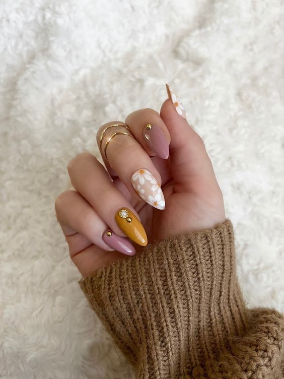 ایده طراحی ناخن شیک با گل!