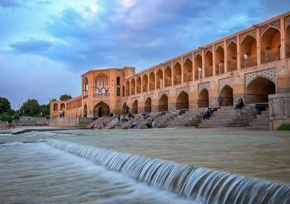 جاذبه های گردشگری تاریخی اصفهان (کامل نیست)