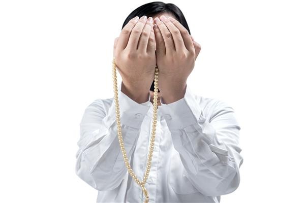 لباس نماز گزار در احادیث