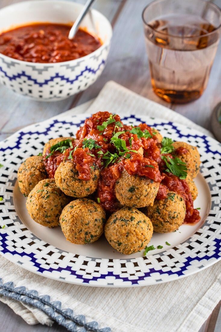 طرز تهیه کوکوی نخود با سس تند