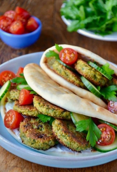 آموزش و طرز تهیه فلافل خانگی با سس تاهینی