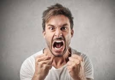 عصبانیت مانند این است که خودت زهر را بنوشی و منتظر باشی که دیگری بمیرد