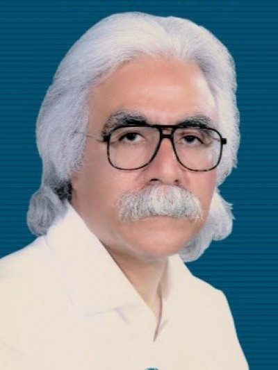 ایرج صف شکن شاعر و نویسنده‌ی اصفهانی