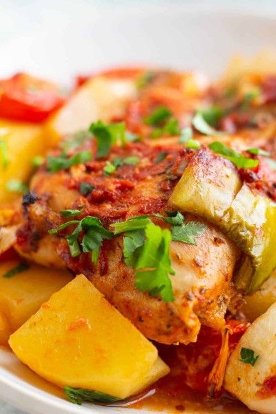 طرز تهیه مرغ سوخاری با سبزیجات به سبک ترکی