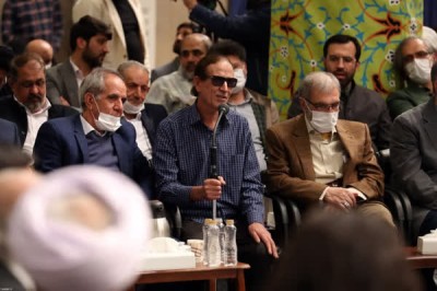 شاعران با رهبر انقلاب دیدار کردند