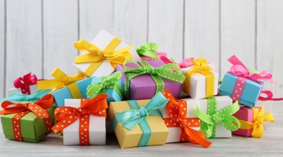 رنگ های مختلف در هدیه دادن به چه معناست؟