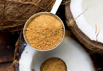 آیا شکر نارگیل از شکر معمولی سالم‌تر است؟