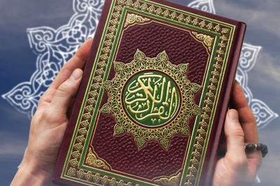 اوست خدایی که نهان و آشکار را میداند